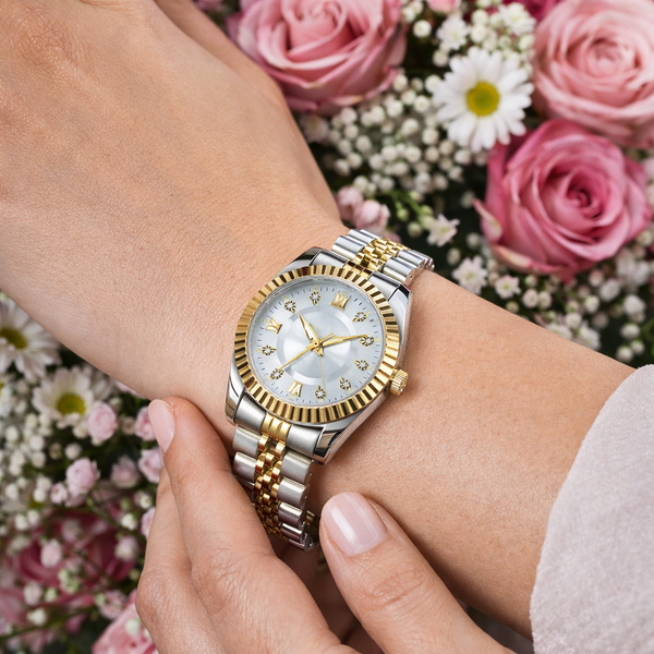 Luxurious Ladies Golden Fashion Watch